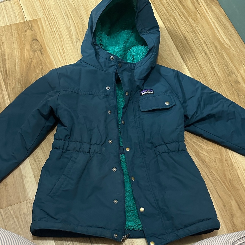 Patagonia Kids Teal Green Blue Jacket with Teal Lining